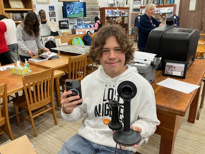 Students Visit the Museum